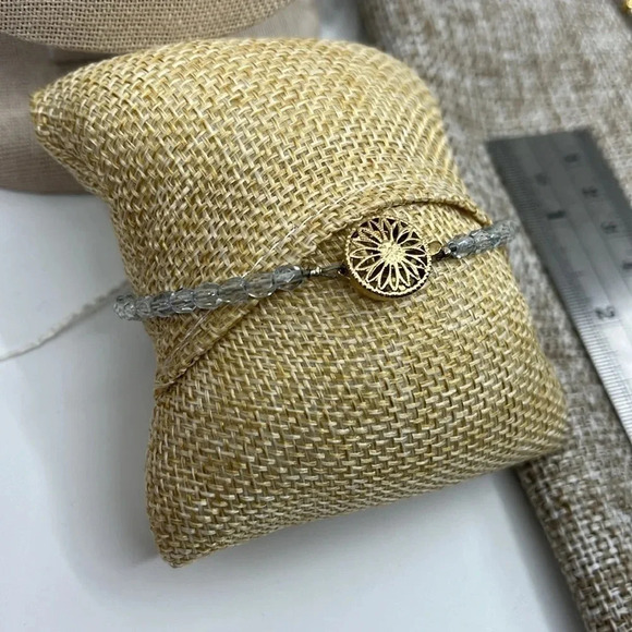 Vintage 8" Crystal Bracelet with Gold-Tone Filigree Clasp - Picture 5 of 7